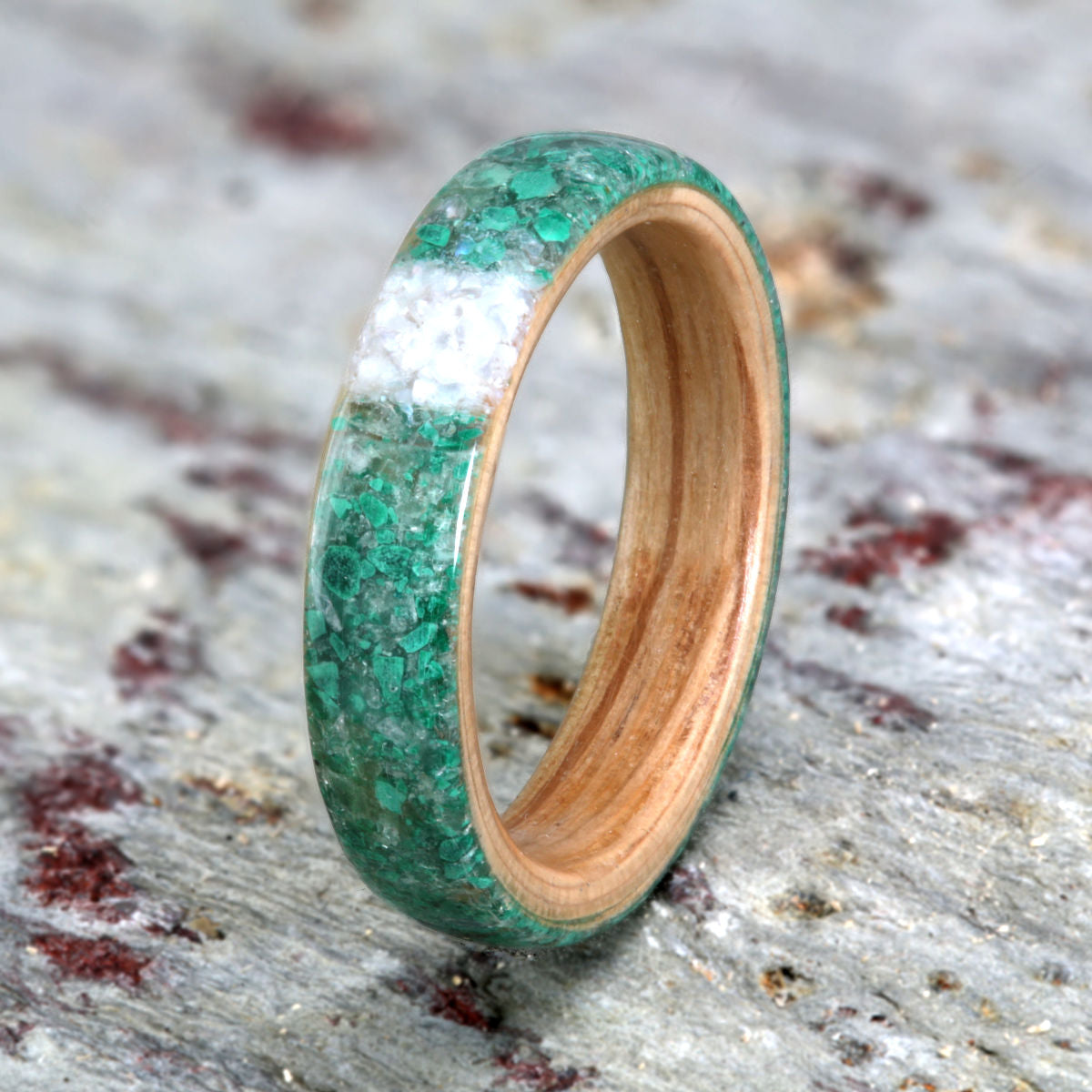 Ethical Women's Rings | Sustainable Engagement & Wedding Rings