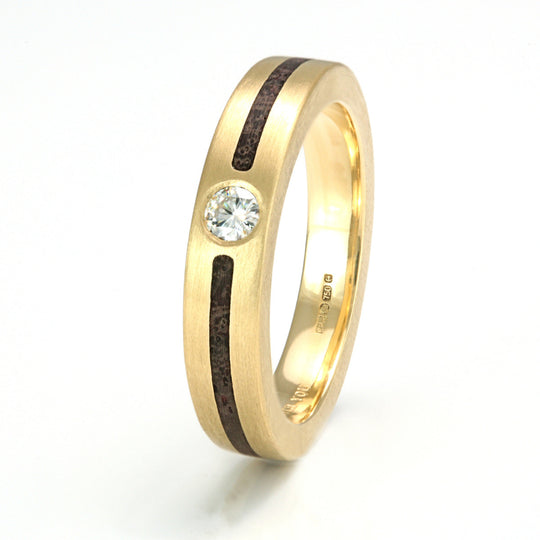 18ct Yellow Gold Ring 4mm Flat with Wood Inlay & Moissanite