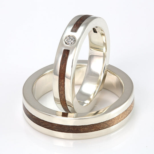 9ct White Gold with Kauri & Moissanite Set
