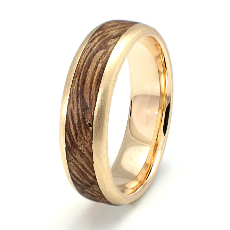 Rounded edge 9ct yellow gold men&