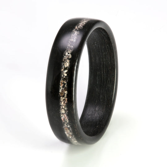 Ebony Ring 5mm with Garnet & Moonstone