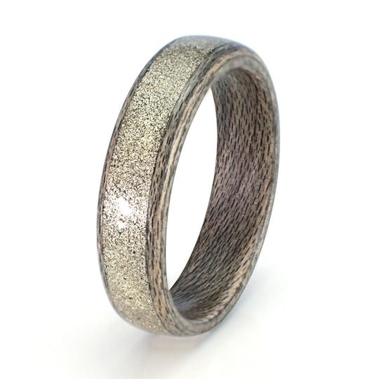 Greyed Maple Ring 4mm with White Gold Shavings
