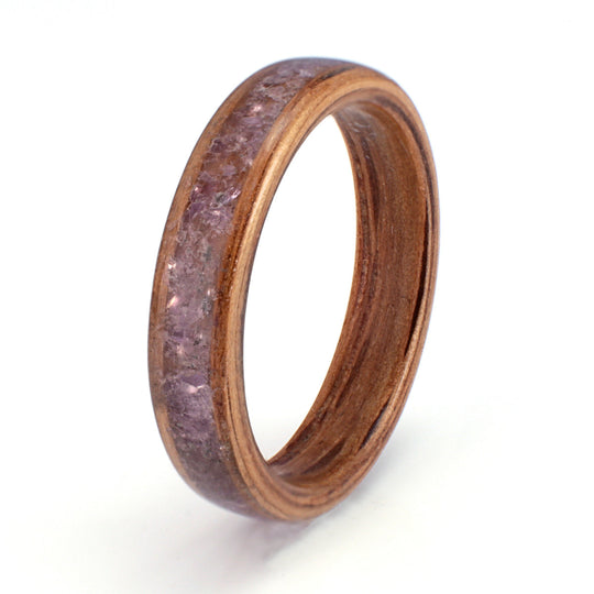Oak Ring 4mm with Amethyst
