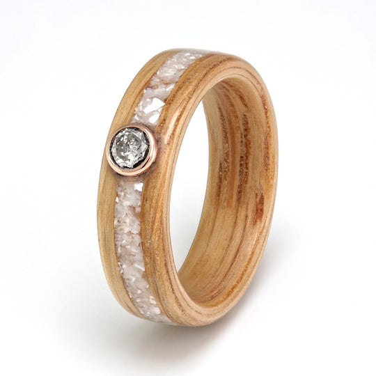 Oak Ring 5mm with Mother of Pearl & Moissanite
