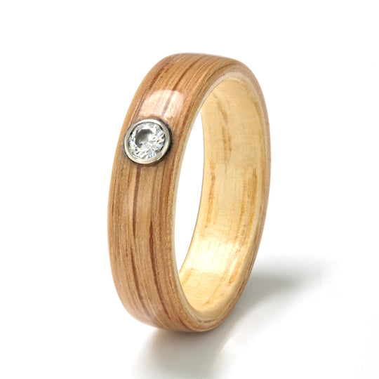 Oak Ring 5mm with Ash & Moissanite