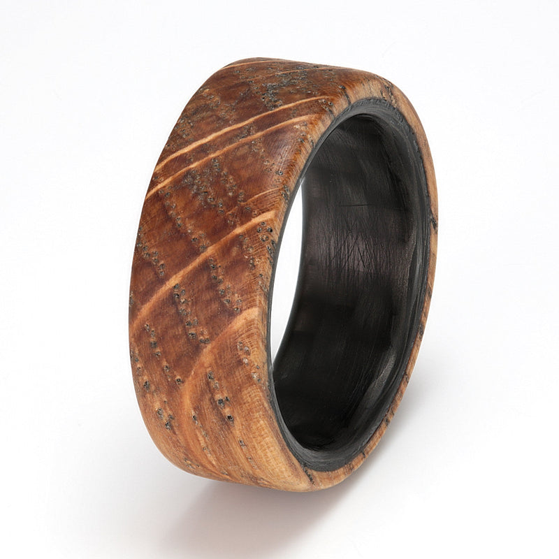 Whisky Oak Ring 8mm with Carbon Fibre by Eco Wood Rings